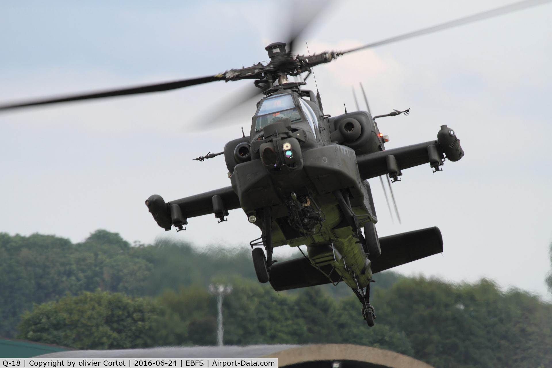 Q-18, 1998 Boeing AH-64DN Apache C/N DN018, nice arrival !