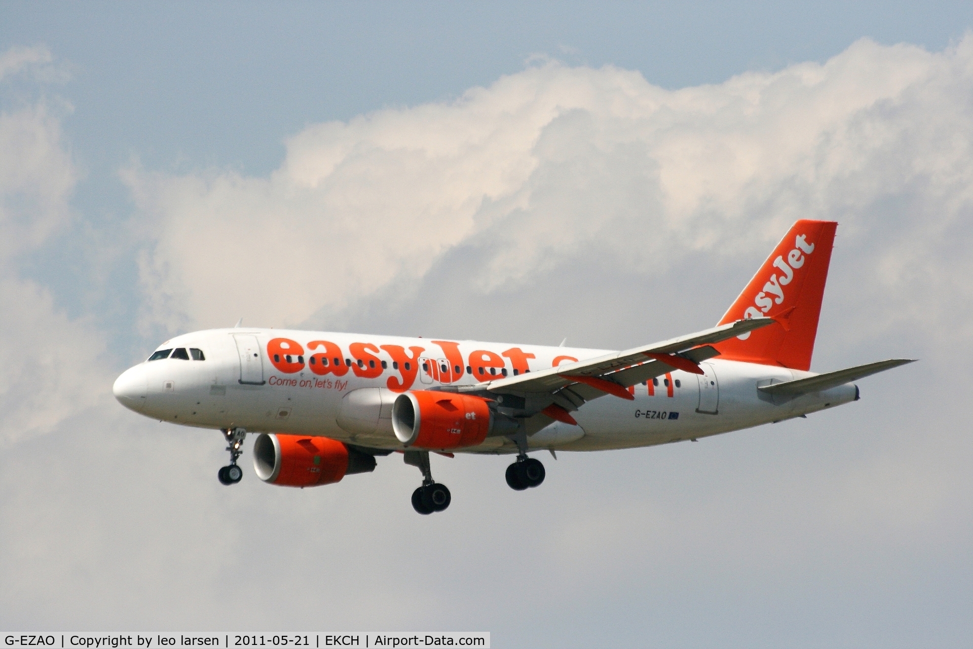 G-EZAO, 2006 Airbus A319-111 C/N 2769, Copenhagen 21.5.11