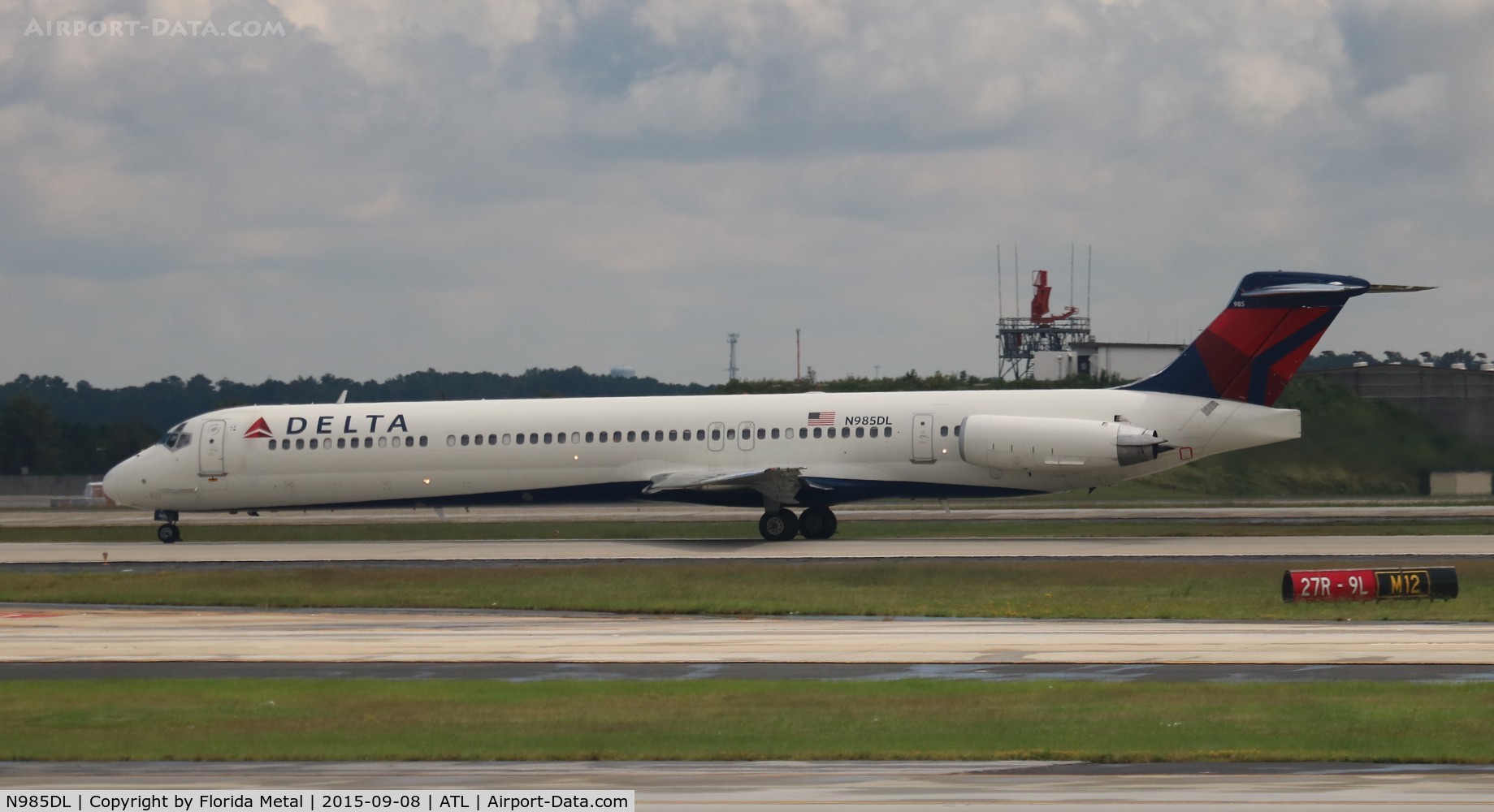 N985DL, 1991 McDonnell Douglas MD-88 C/N 53312, Delta