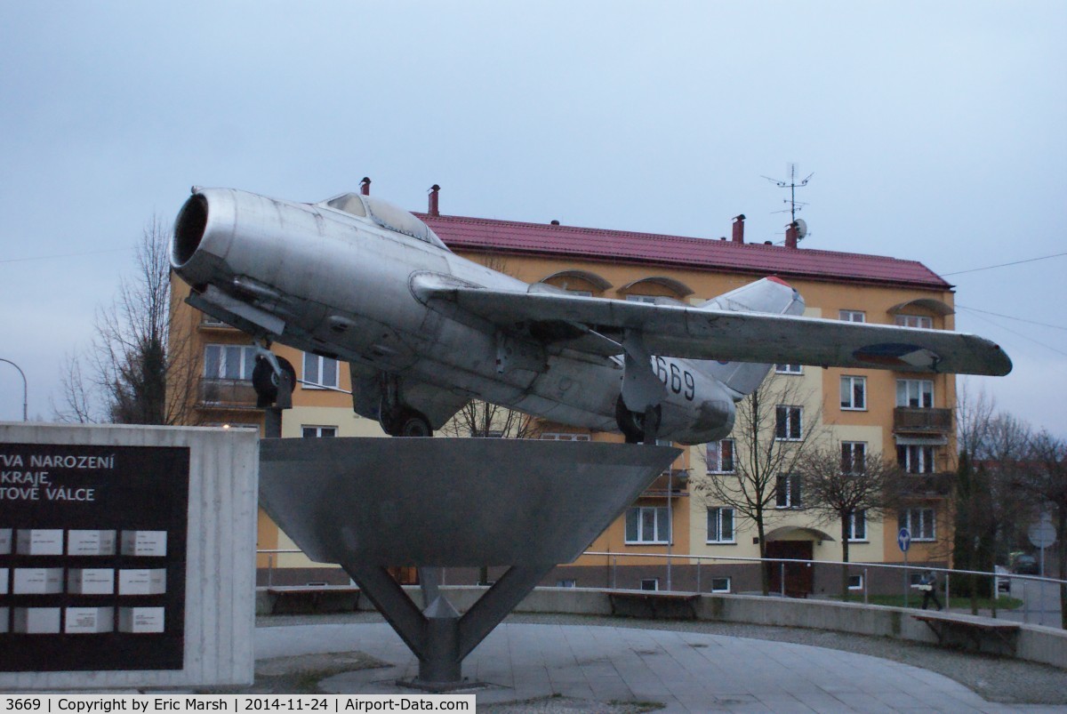 3669, Aero S-102 (MiG-15bis) C/N 613669, We found this display by accident driving through P?ibor