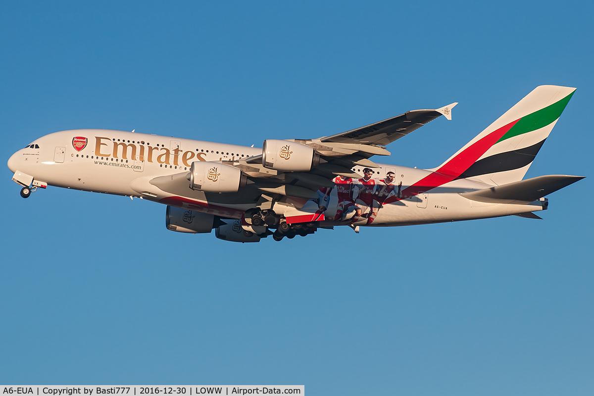 A6-EUA, 2016 Airbus A380-861 C/N 211, With new Arsenal Sticker