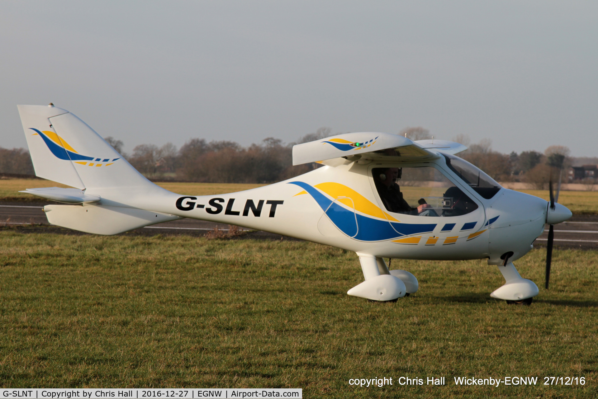 G-SLNT, 2007 Flight Design CTSW C/N 8254, at the Wickenby 