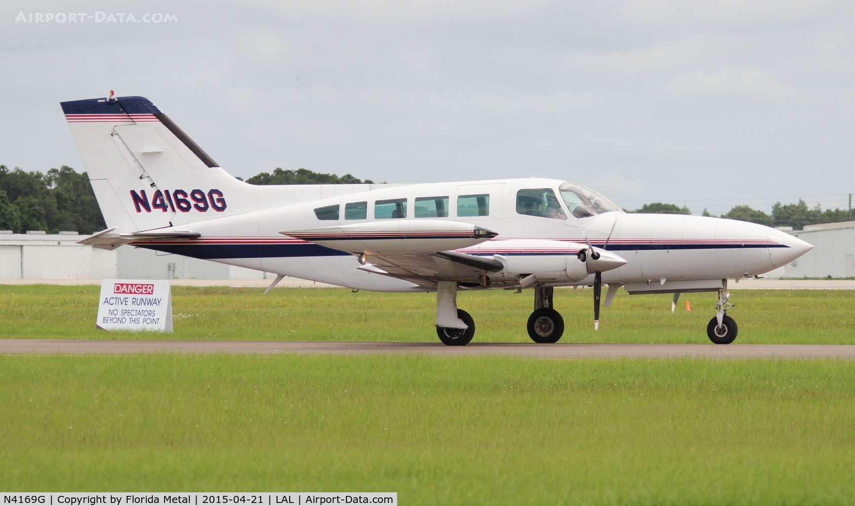 N4169G, Cessna 402B Businessliner C/N 402B1215, Cessna 402B