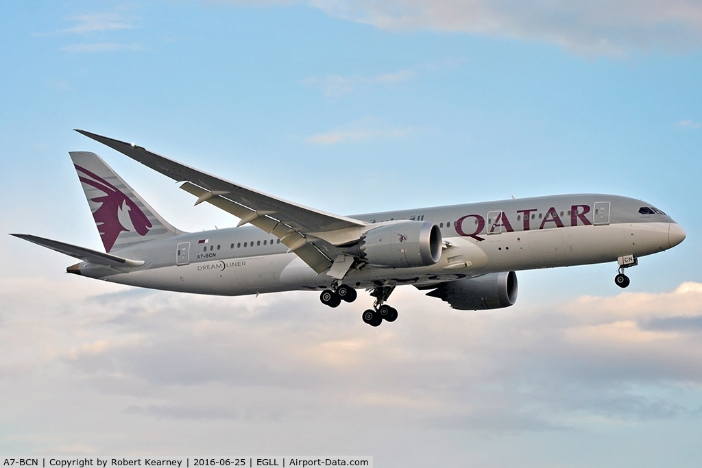 A7-BCN, 2014 Boeing 787-8 Dreamliner C/N 38332, Arriving 27R