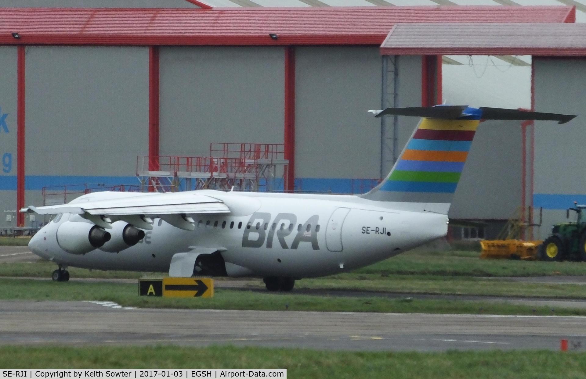 SE-RJI, 1999 British Aerospace Avro 146-RJ100 C/N E3357, Taxying out for departure