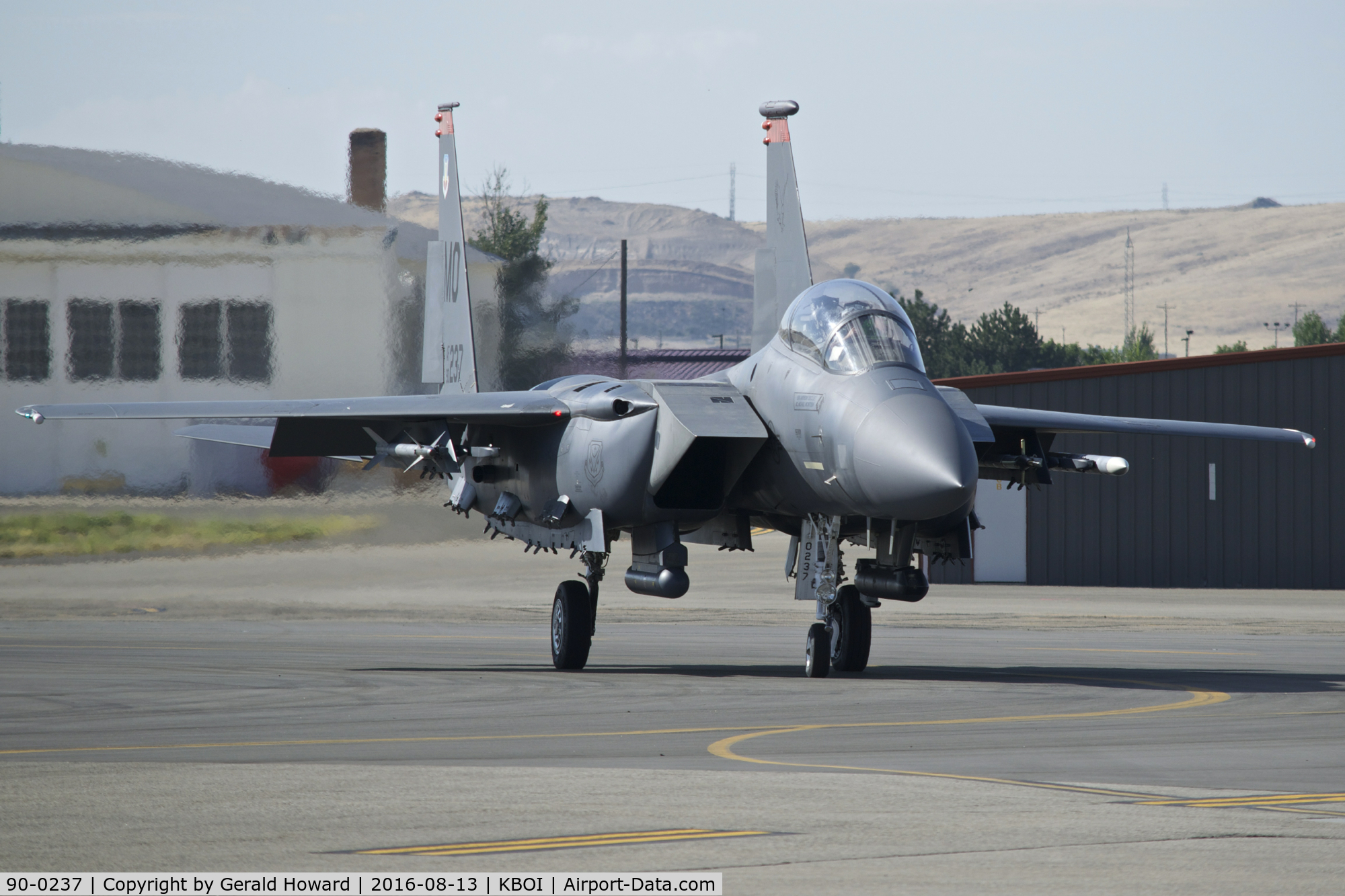 90-0237, 1990 McDonnell Douglas F-15E Strike Eagle C/N 1168/E139, Taxing to RWY 10R. 391st Fighter Sq., 
