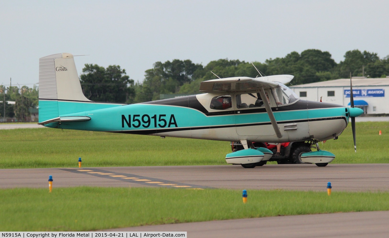 N5915A, 1956 Cessna 172 C/N 28515, Cessna 172 - this guy hates when I takes pictures of his plane, but he brings it to Sun N Fun where there are millions of cameras