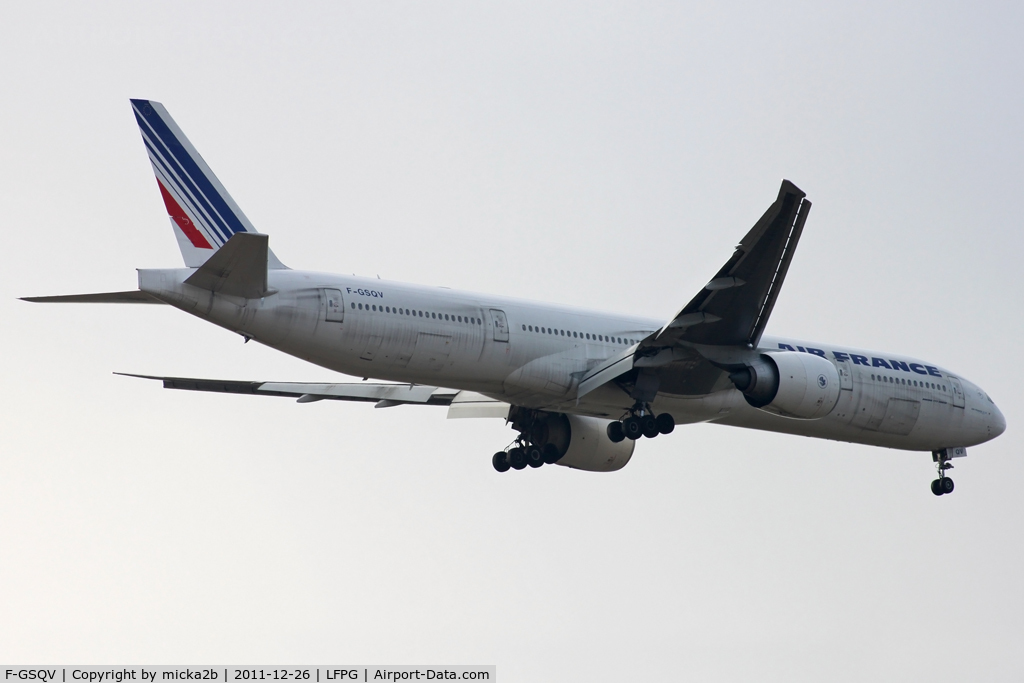 F-GSQV, 2007 Boeing 777-328/ER C/N 32854, Landing