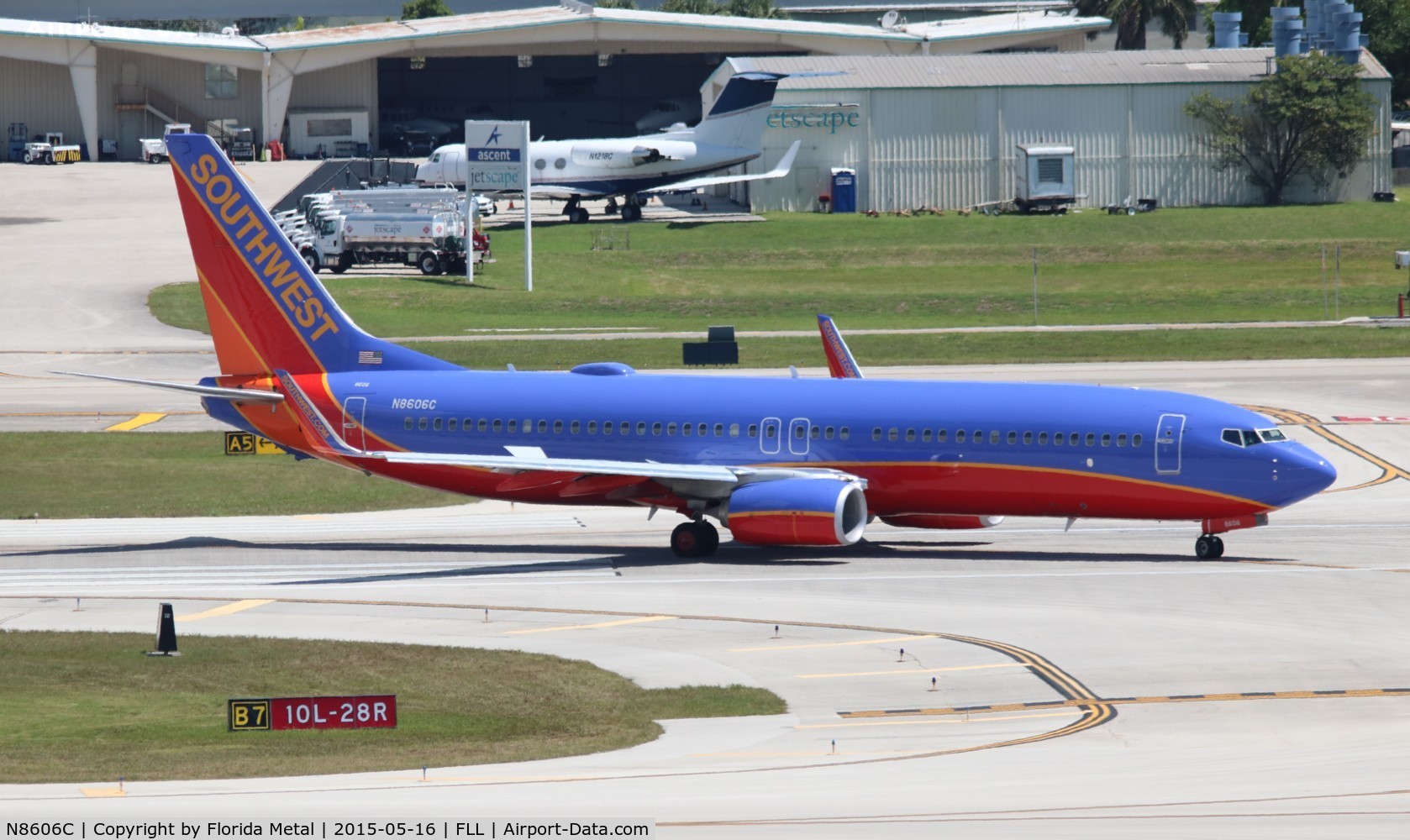 N8606C, 2013 Boeing 737-8H4 C/N 35964, Southwest