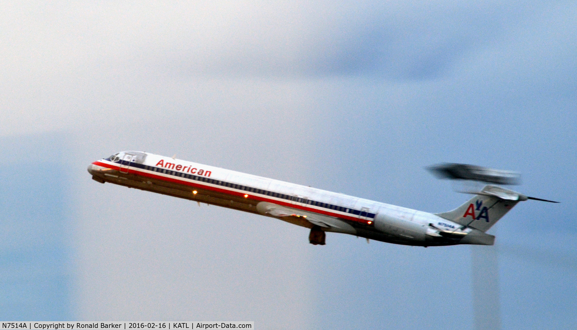 N7514A, 1990 McDonnell Douglas MD-82 (DC-9-82) C/N 49891, Takeoff Atlanta