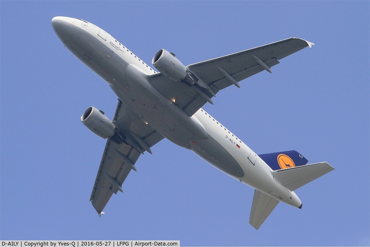 D-AILY, 1998 Airbus A319-114 C/N 875, Airbus A319-114, Take off rwy 27L, Roissy Charles De Gaulle airport (LFPG-CDG)