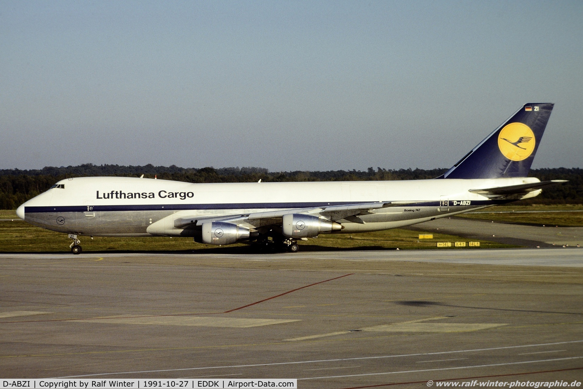 D-ABZI, 1988 Boeing 747-230F C/N 24138, Boeing 747-230F (SCD) - Lufthansa Cargo 'Australia' - D-ABZI - 27.10.1991 - CGN - From a slide
