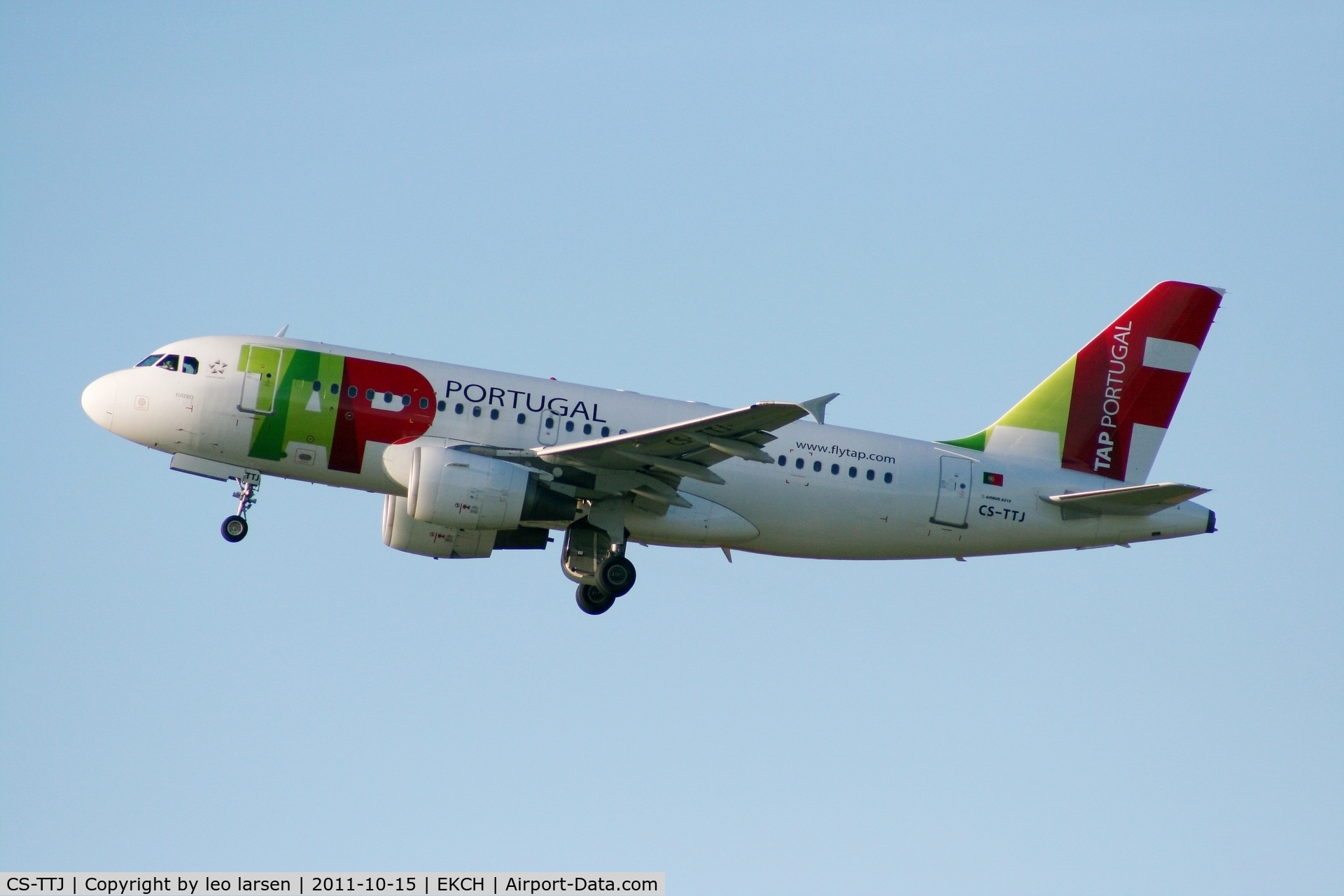 CS-TTJ, 1999 Airbus A319-111 C/N 979, Copenhagen 15.10.2011