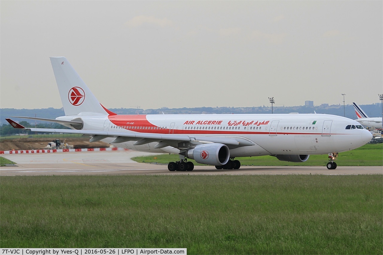 7T-VJC, 2015 Airbus A330-202 C/N 1649, Airbus A330-202, Ready to take off  rwy 08, Paris-Orly airport (LFPO-ORY)