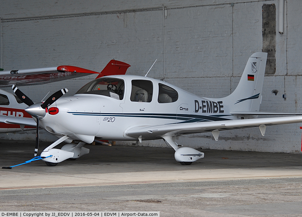 D-EMBE, 2002 Cirrus SR20 C/N 1238, Small Plane sleeping in the schelter