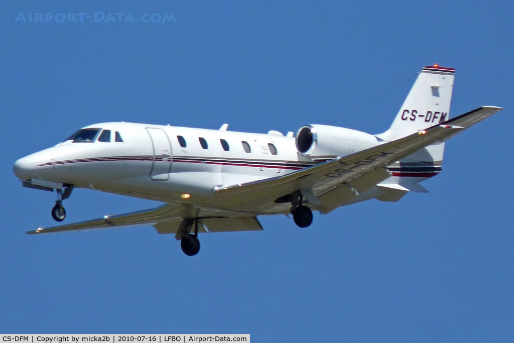 CS-DFM, 2002 Cessna 560XL Citation Excel C/N 560-5257, Landing