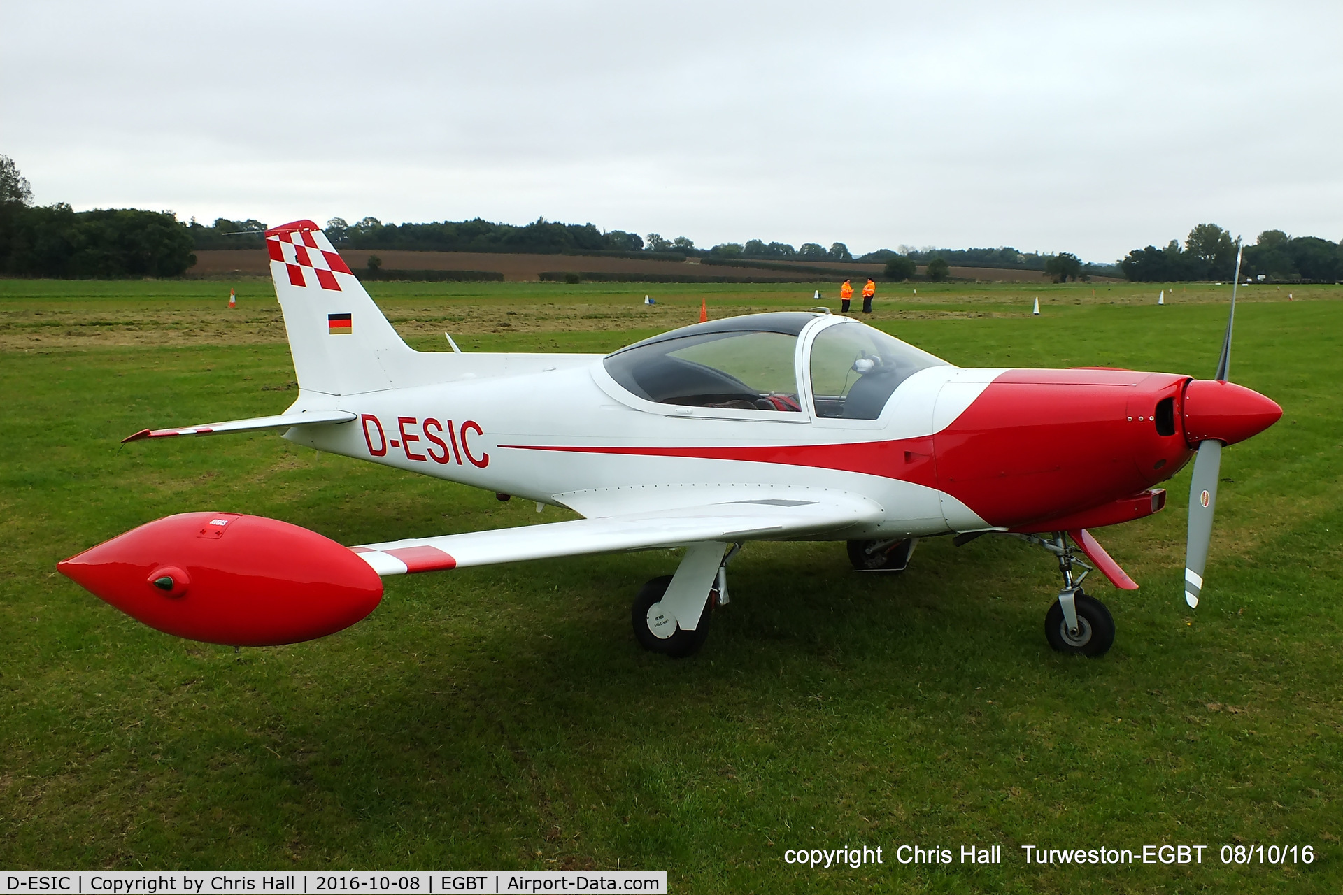 D-ESIC, 1966 SIAI-Marchetti F-260 C/N 102, at Turweston