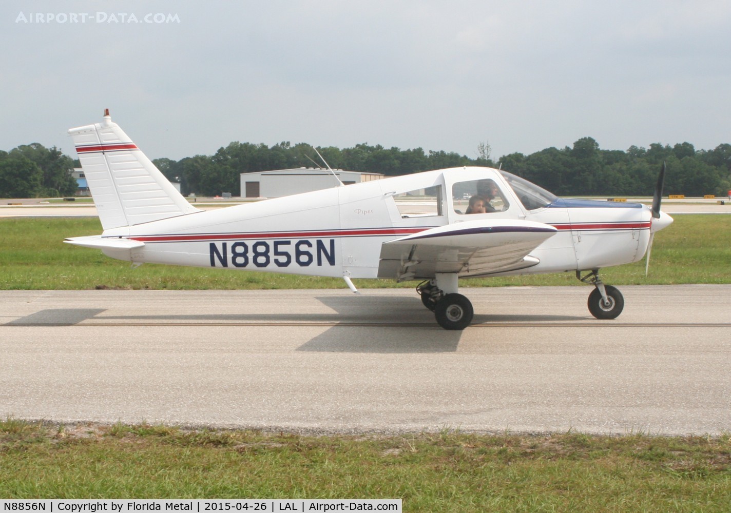N8856N, 1969 Piper PA-28-140 C/N 28-25711, Piper PA-28-140