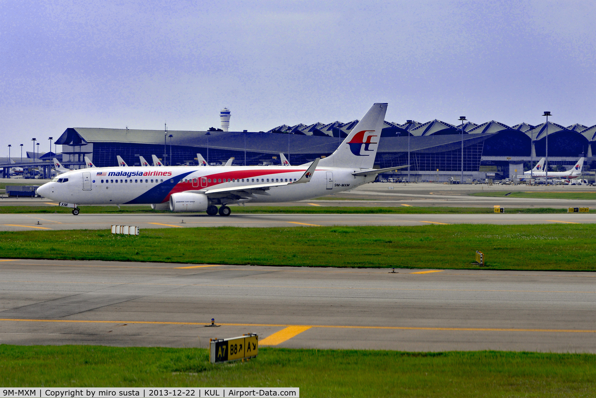 9M-MXM, 2012 Boeing 737-8H6 C/N 40140, Malaysian Airlines Boeing B737-8H6(WL) airplane ready for take off from Kuala Lumpur International Airport.