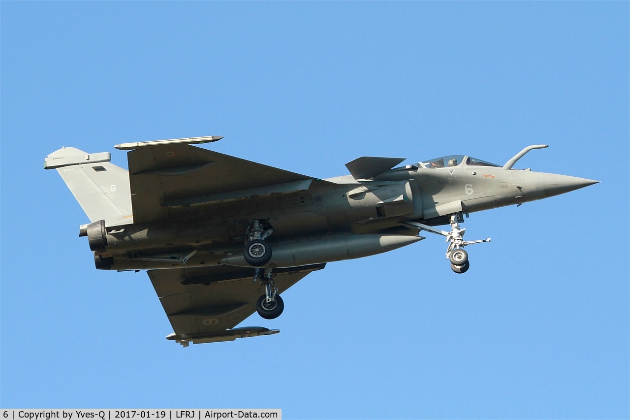 6, Dassault Rafale M C/N 6, Dassault Rafale M, Short approach rwy 08,  Landivisiau Naval Air Base (LFRJ)