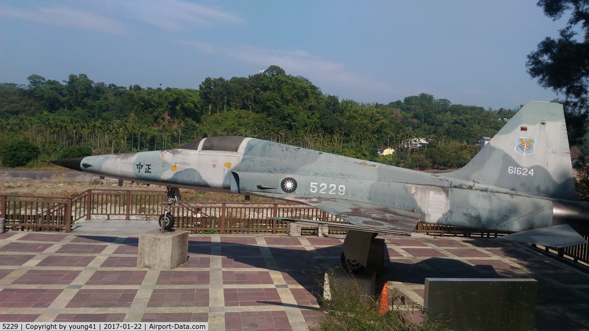 5229, 1976 Northrop F-5E Tiger II C/N V.1129, Zhuchi park in Chiayi county