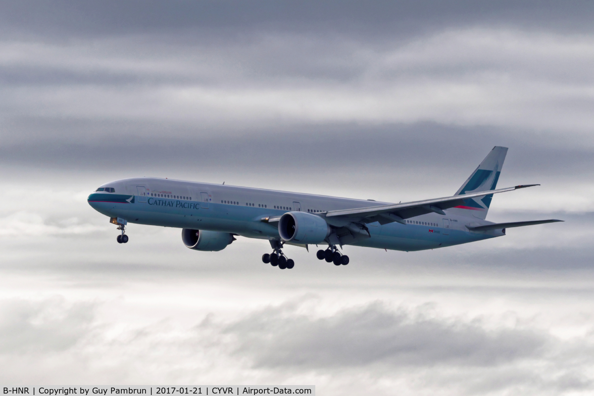 B-HNR, 2015 Boeing 777-367/ER C/N 60724, Landing