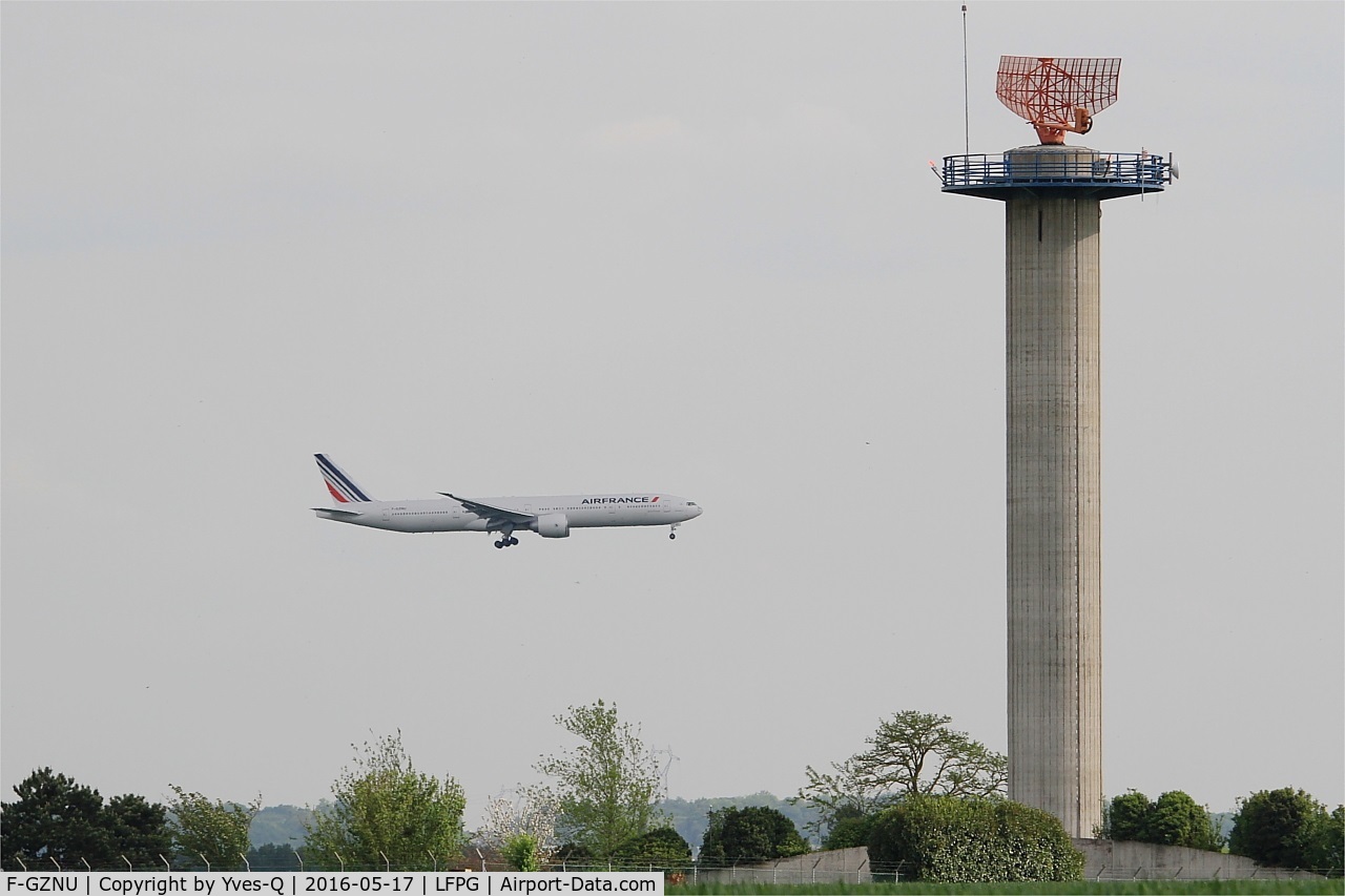 F-GZNU, 2016 Boeing 777-328/ER C/N 61701, Boeing 777-328ER, On final rwy 26L, Paris-Roissy Charles De Gaulle airport (LFPG-CDG)