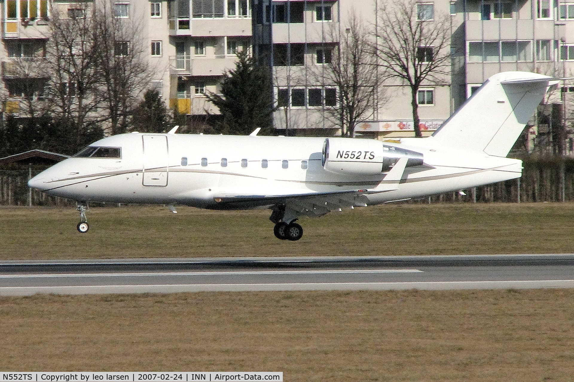 N552TS, 2002 Bombardier Challenger 604 (CL-600-2B16) C/N 5552, Innsbruck 24.2.2007