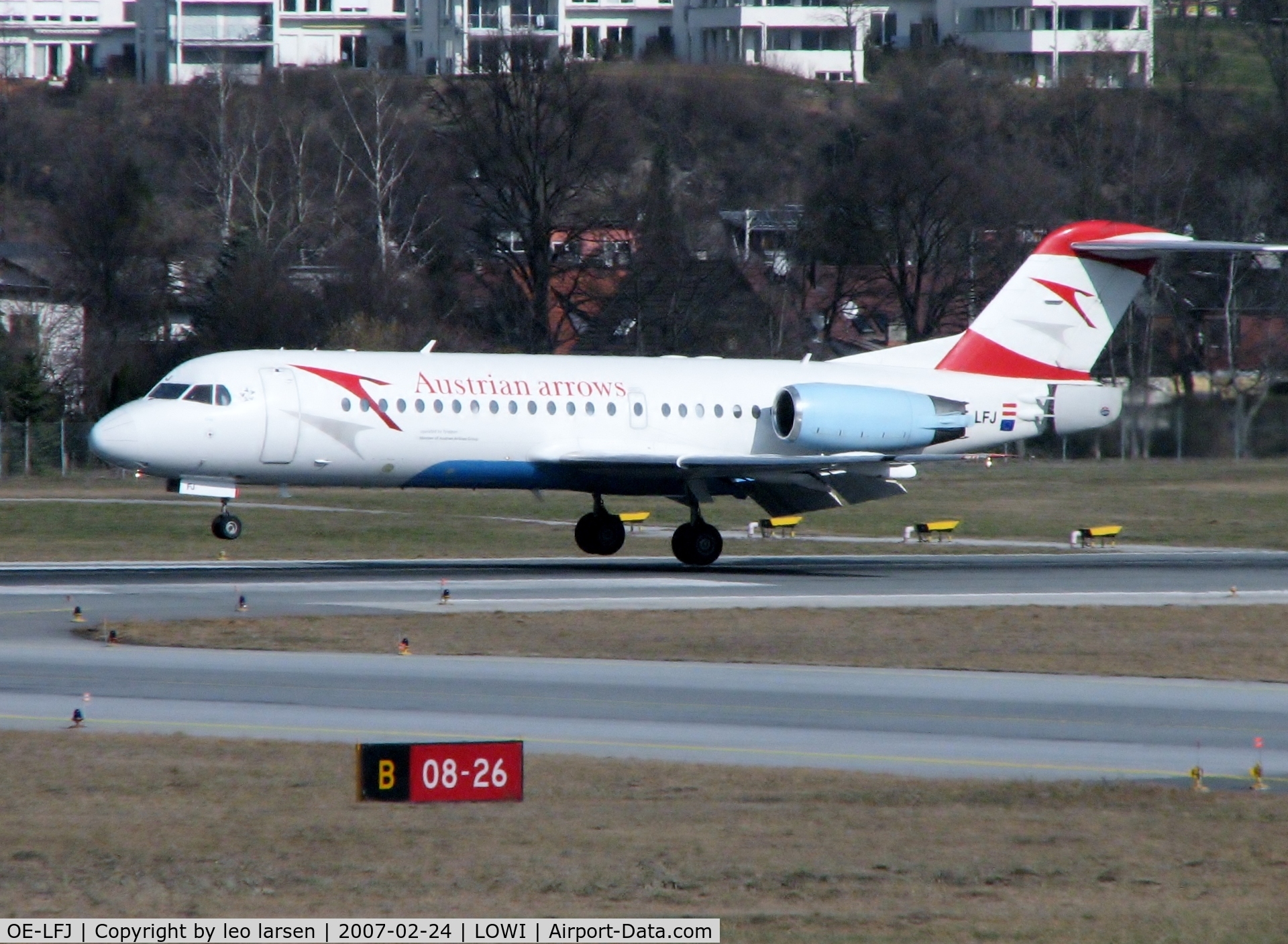 OE-LFJ, 1995 Fokker 70 (F-28-0070) C/N 11532, Innsbruck 24.2.2007