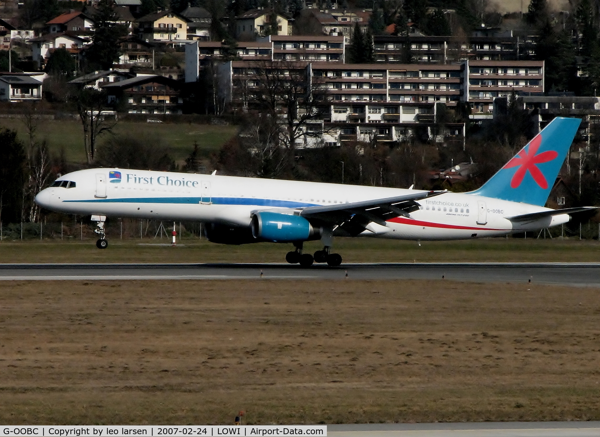 G-OOBC, 2003 Boeing 757-28A C/N 33098, Innsbruck 24.2.2007