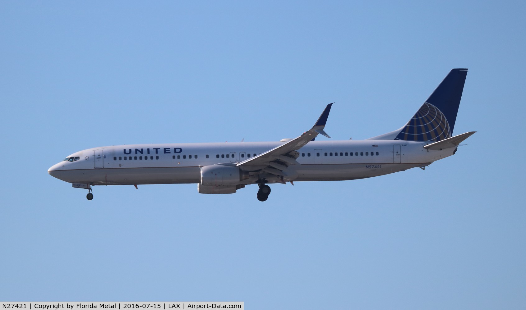 N27421, 2008 Boeing 737-924/ER C/N 37094, United