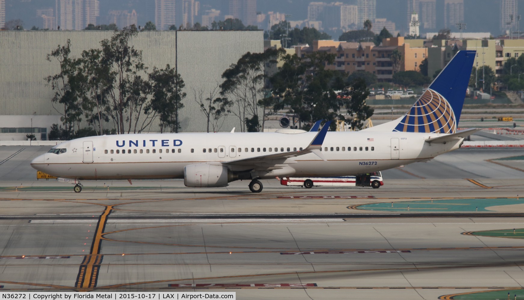 N36272, 2001 Boeing 737-824 C/N 31590, United