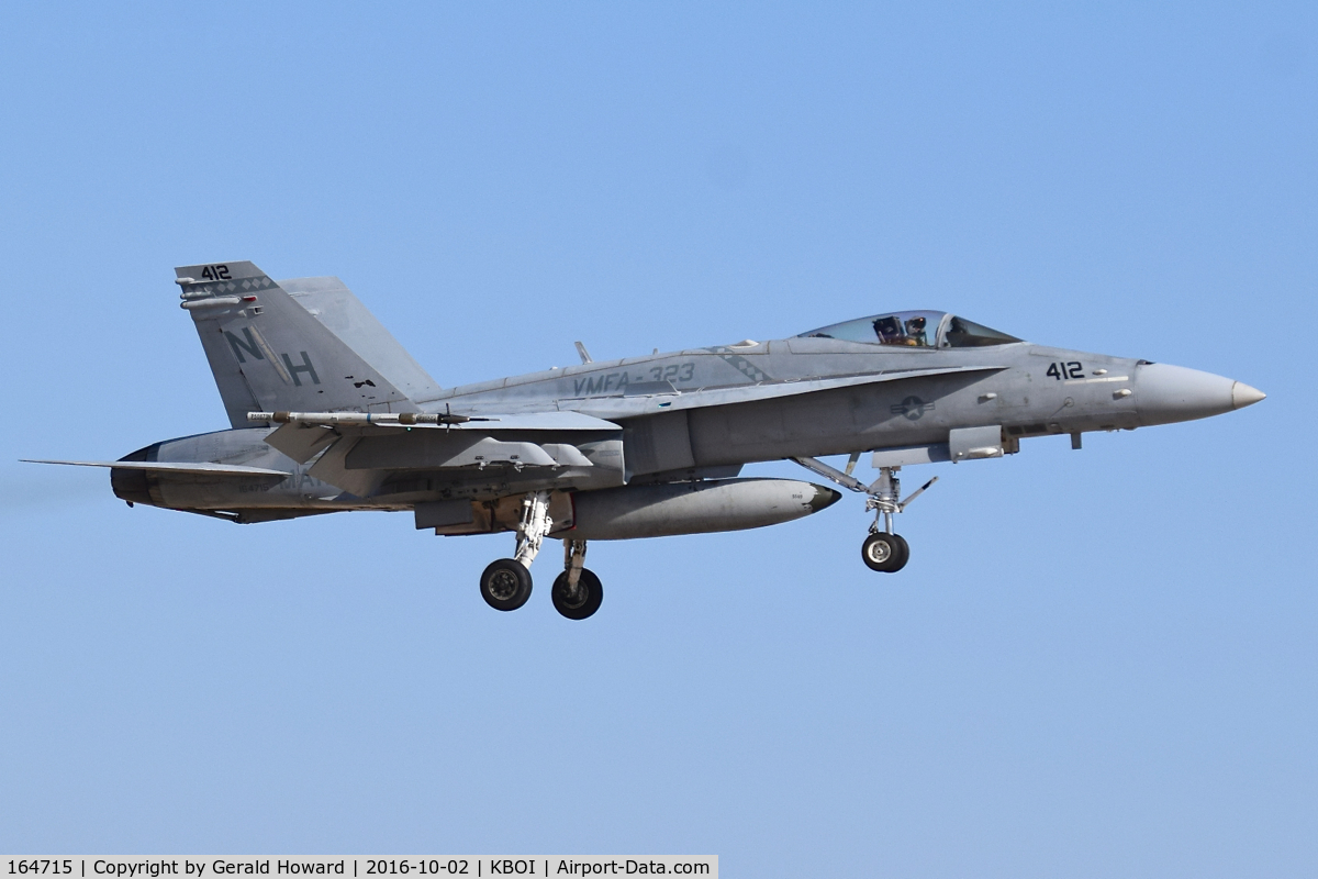 164715, McDonnell Douglas F/A-18C Hornet C/N 1160/C318, Landing RWY 10R. VMFA-323 “Death Rattlers”, 3rd MAW, MAG-11, MCAS Miramar, CA.