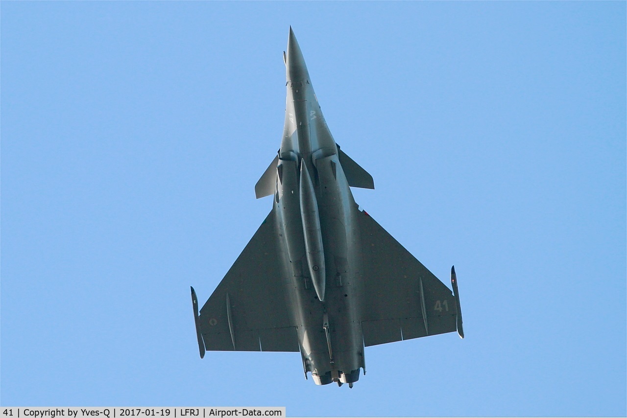 41, Dassault Rafale M C/N 41, Dassault Rafale M, Flight over Landivisiau Naval Air Base (LFRJ)