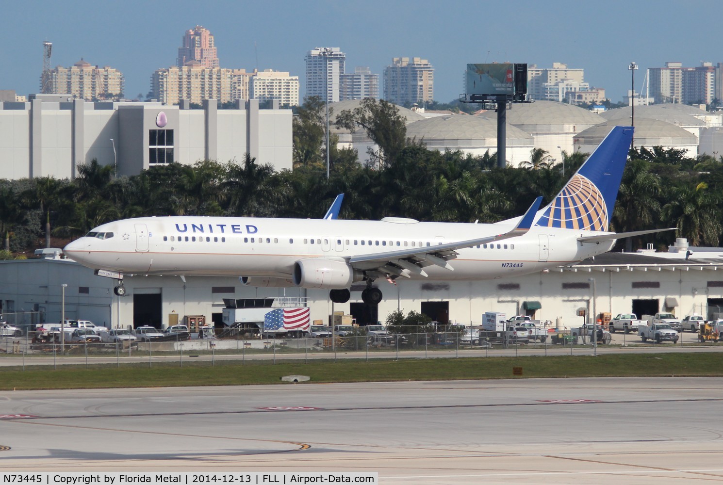 N73445, 2011 Boeing 737-924/ER C/N 40000, United