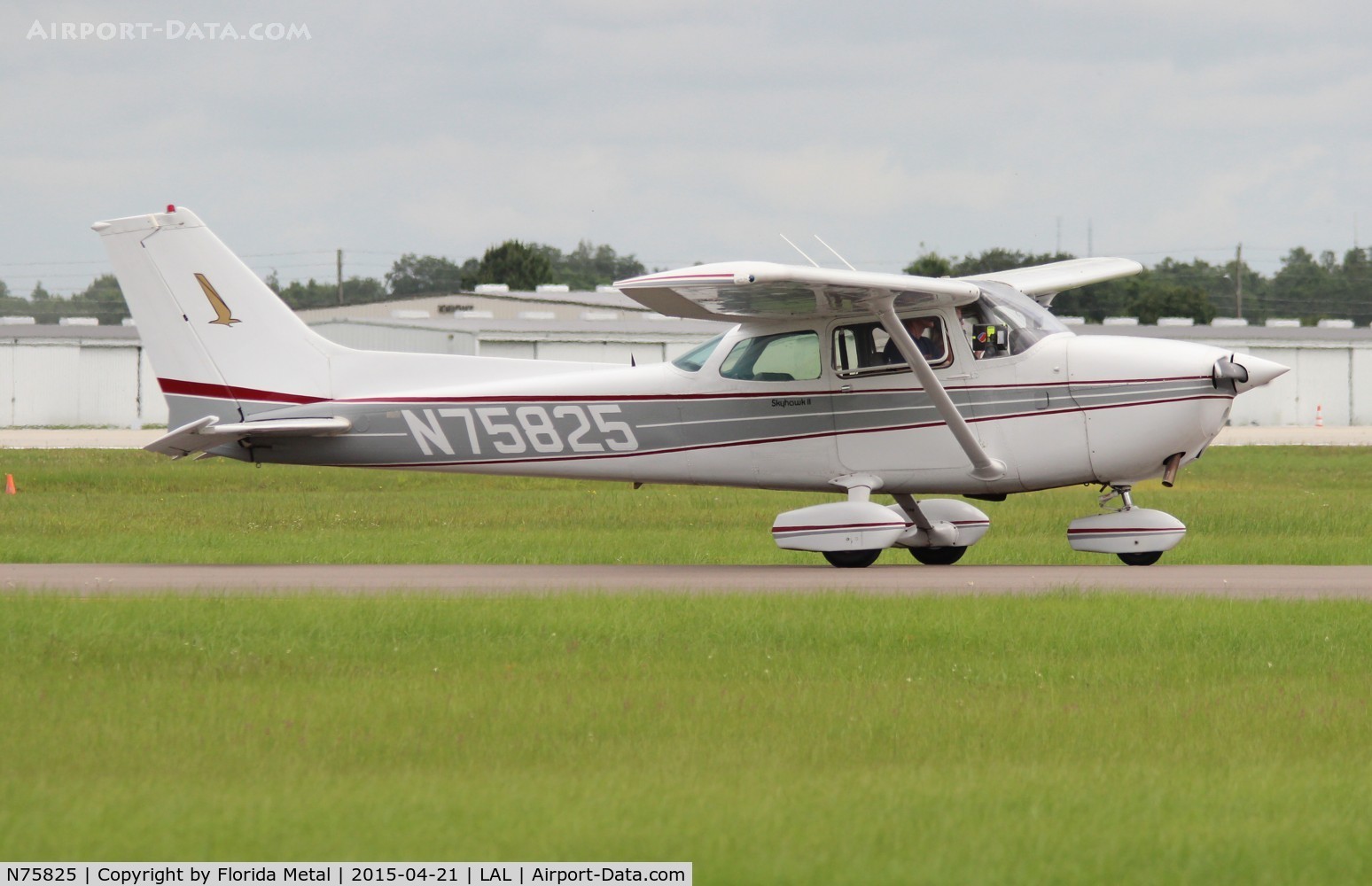 N75825, 1976 Cessna 172N C/N 17267982, Cessna 172N