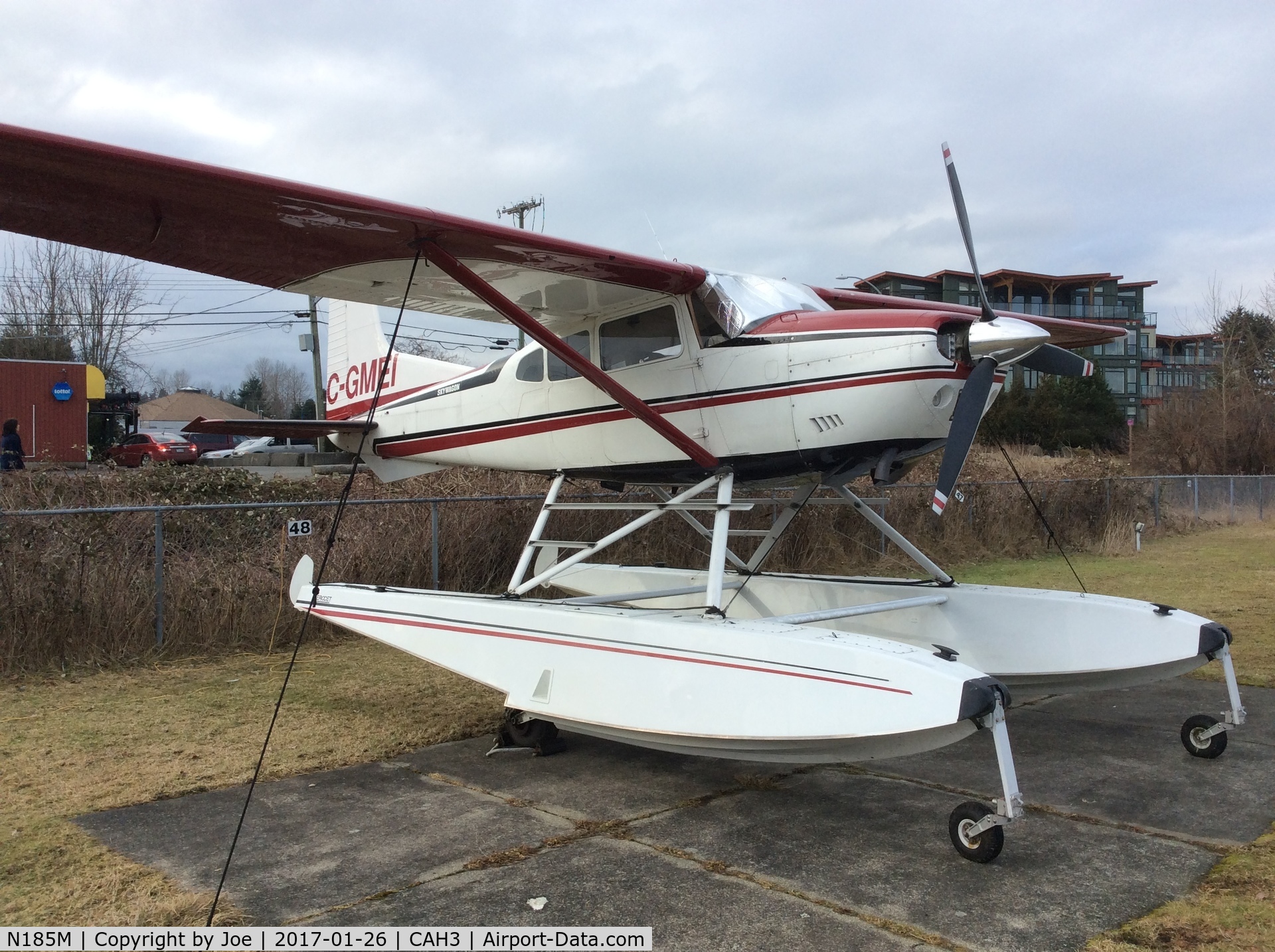 N185M, 1981 Cessna A185F Skywagon 185 C/N 18504264, Canadian reg at Courtenay Airpark, BC