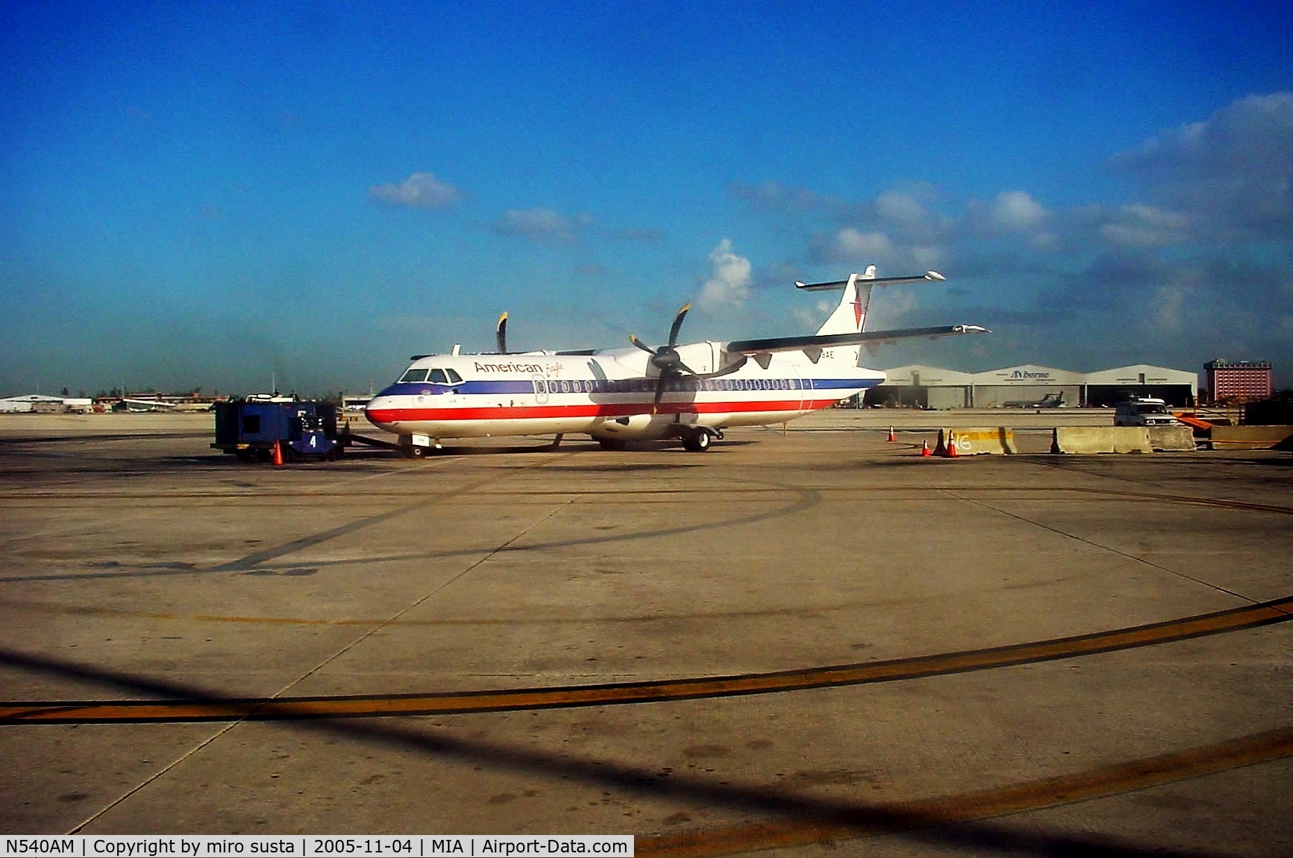 N540AM, 1998 ATR 72-212A C/N 540, Miami Airoprt, Usta