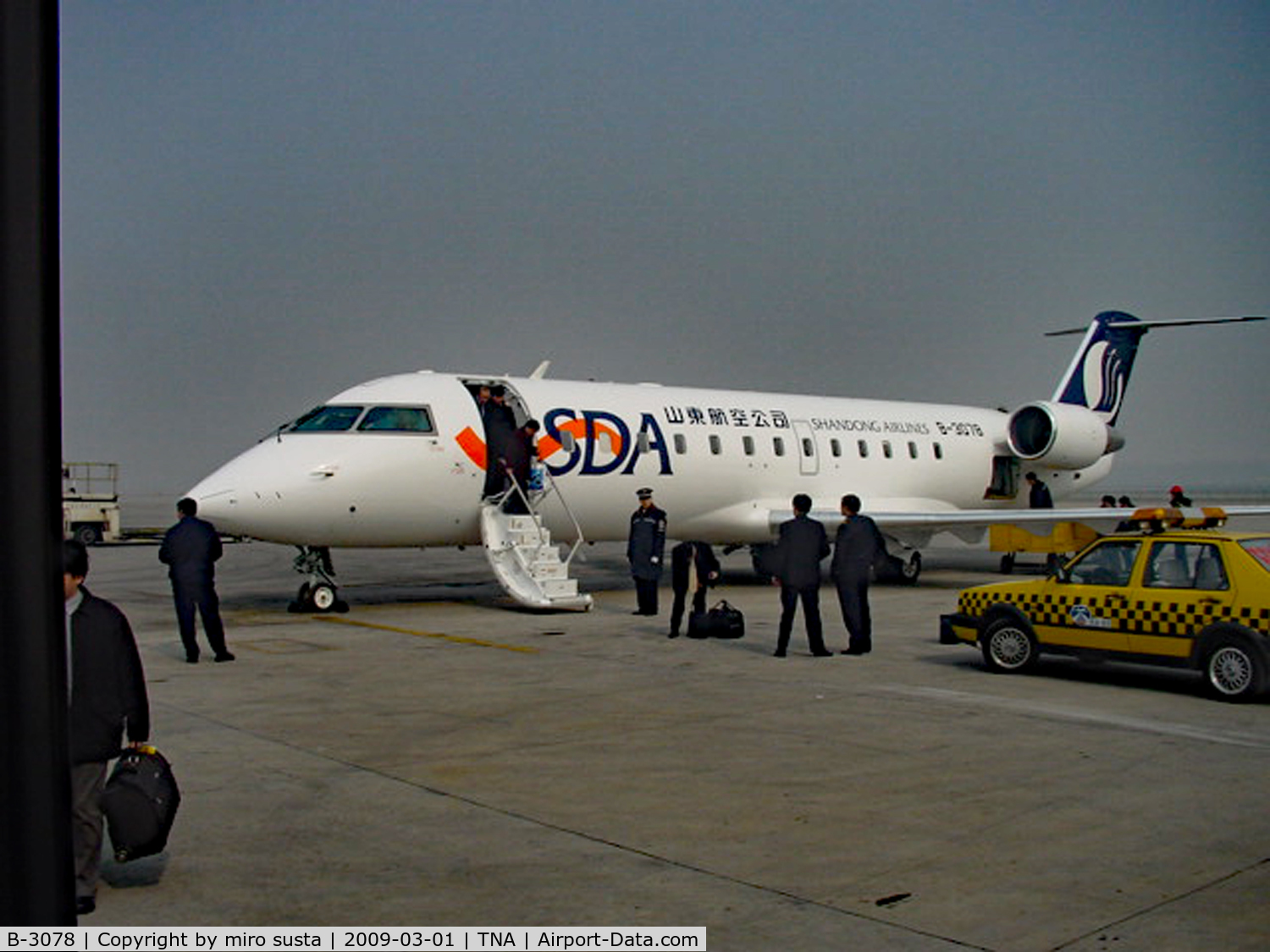 B-3078, 2002 Canadair CRJ-200LR (CL-600-2B19) C/N 7704, Jinan Yaoqiang International Airport, PR China