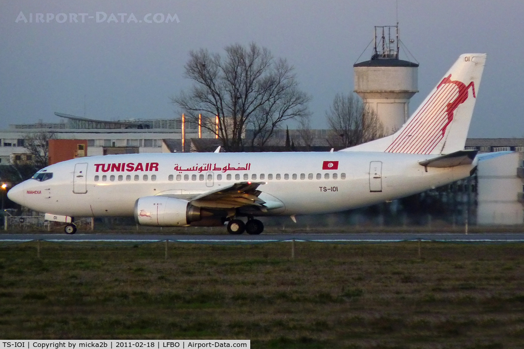 TS-IOI, 1994 Boeing 737-5H3 C/N 27257, Taxiing