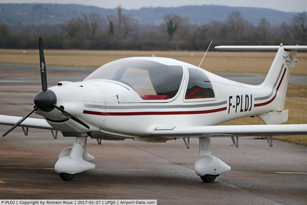 F-PLDJ, Dyn'Aero MCR-4S 2002 C/N 27, Parked