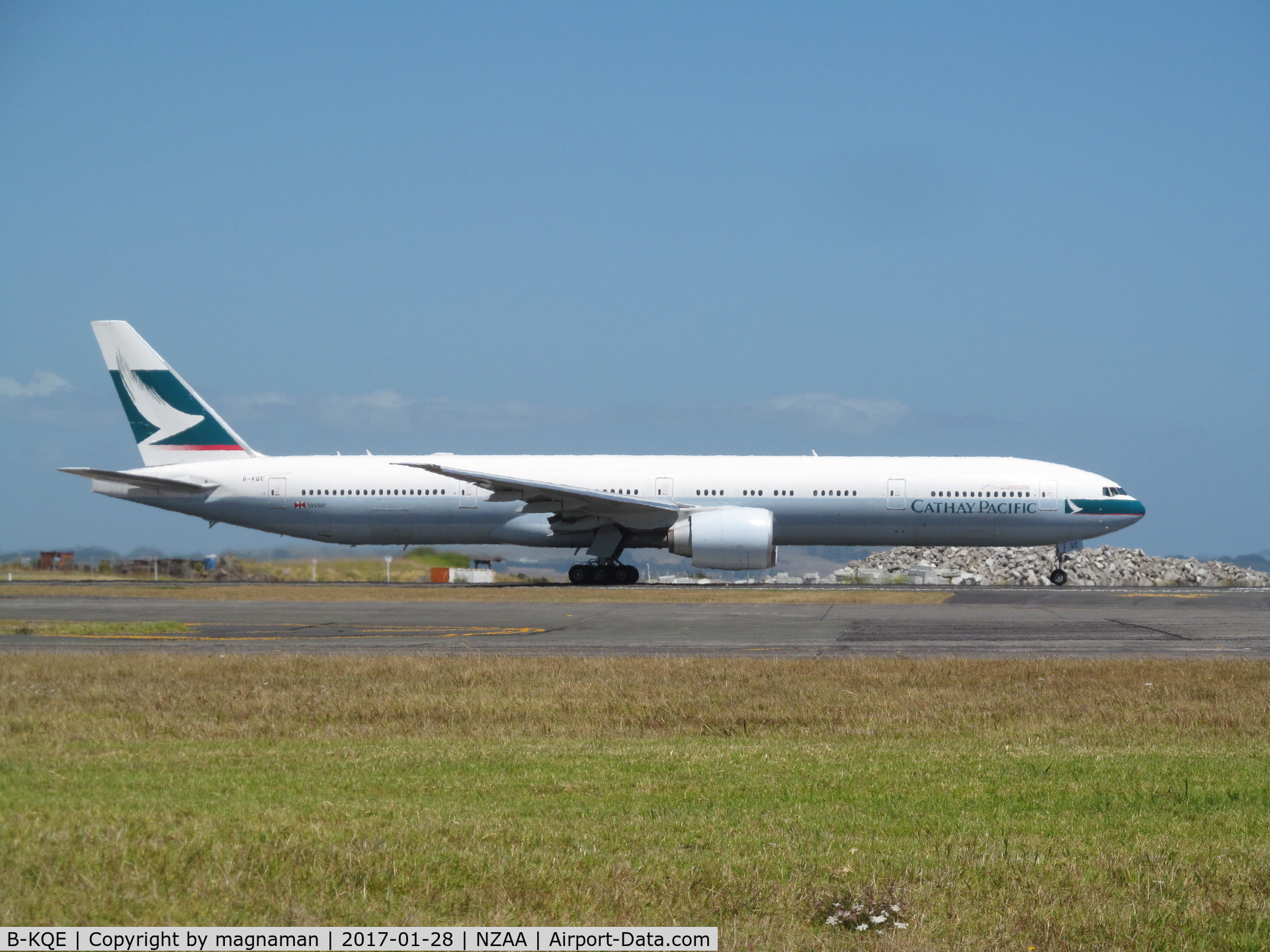 B-KQE, 2013 Boeing 777-367/ER C/N 41432, taking off on 23L