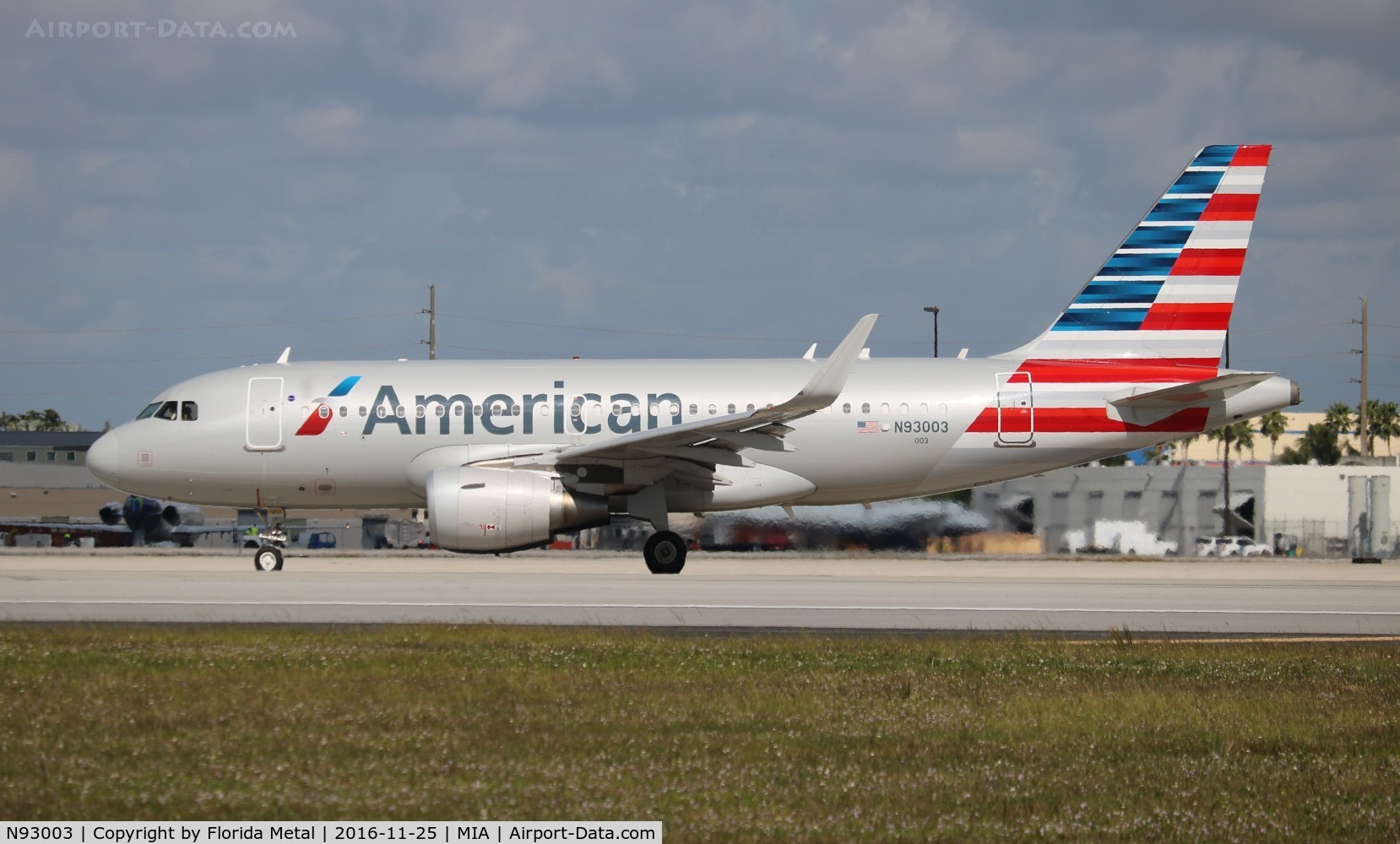 N93003, 2013 Airbus A319-115 C/N 5704, American