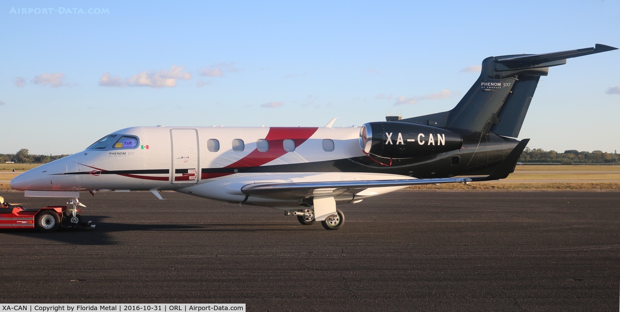 XA-CAN, 2011 Embraer EMB-505 Phenom 300 C/N 50500064, Phenom 300