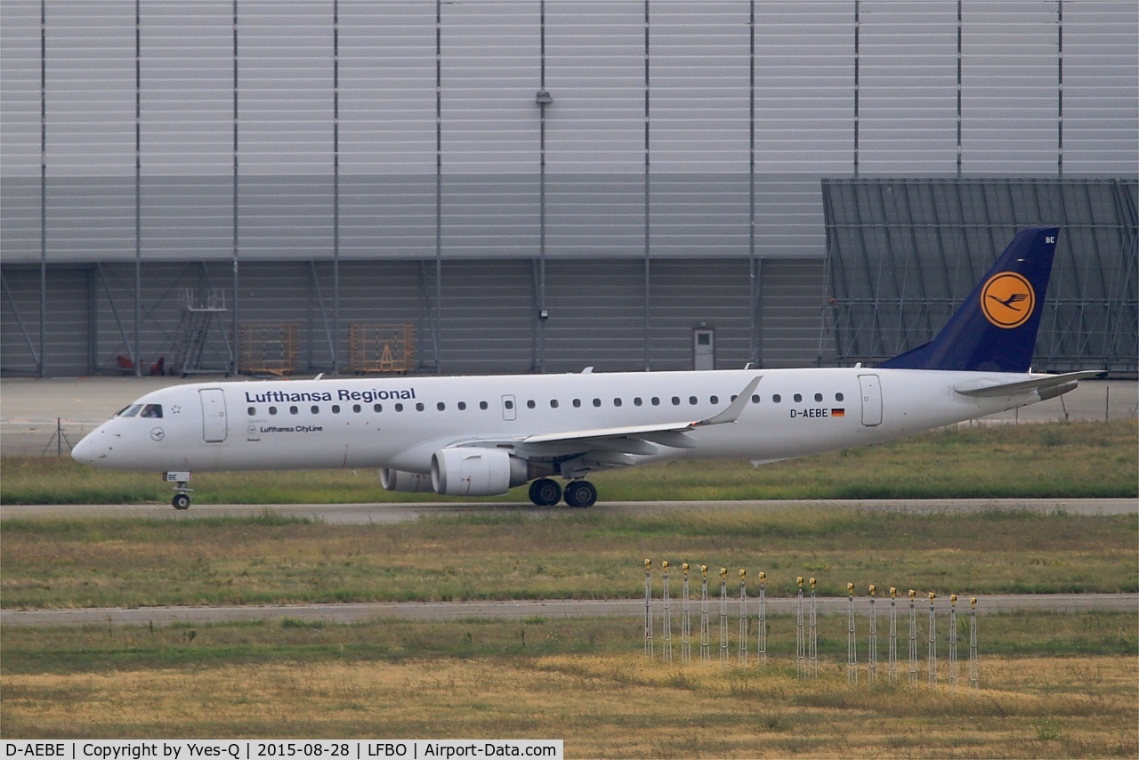 D-AEBE, 2010 Embraer 195LR (ERJ-190-200LR) C/N 19000350, Embraer ERJ-195LR, Taxiing to holding point rwy 14R, Toulouse-Blagnac Airport (LFBO-TLS)