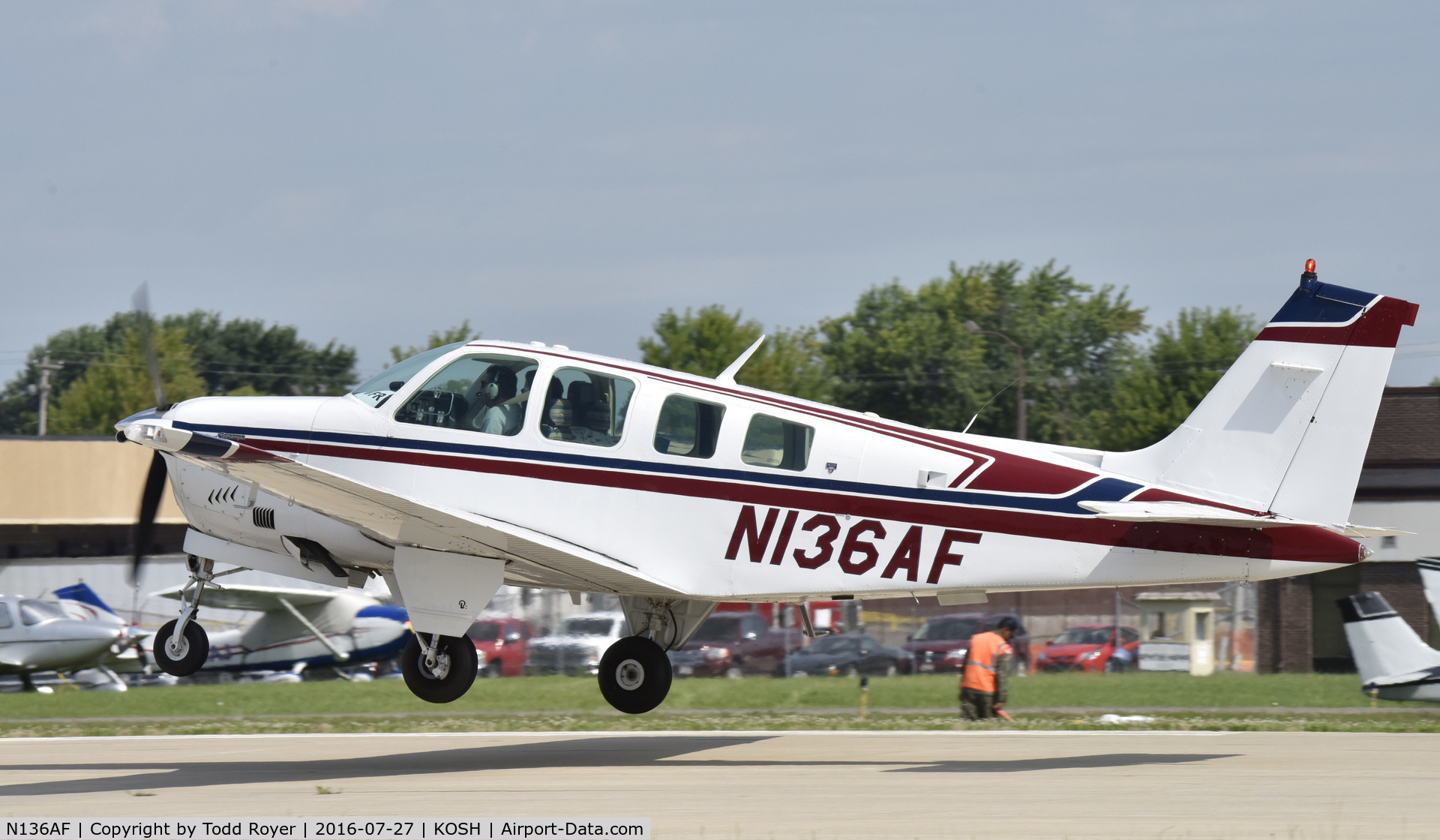 N136AF, 1981 Beech A36 Bonanza 36 C/N E1861, Airventure 2016