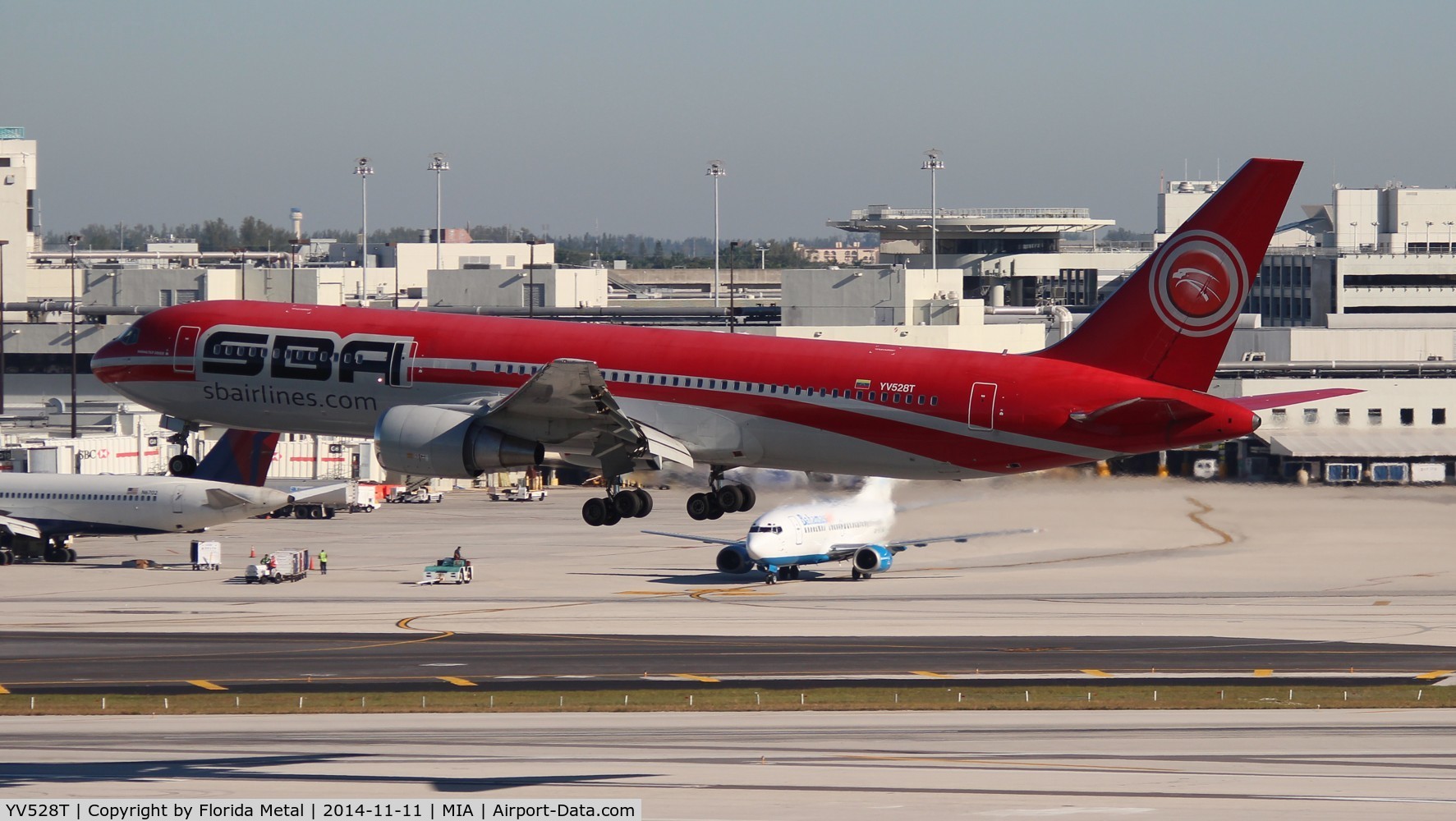 YV528T, Boeing 767-300/ER C/N 24349, Santa Barbara