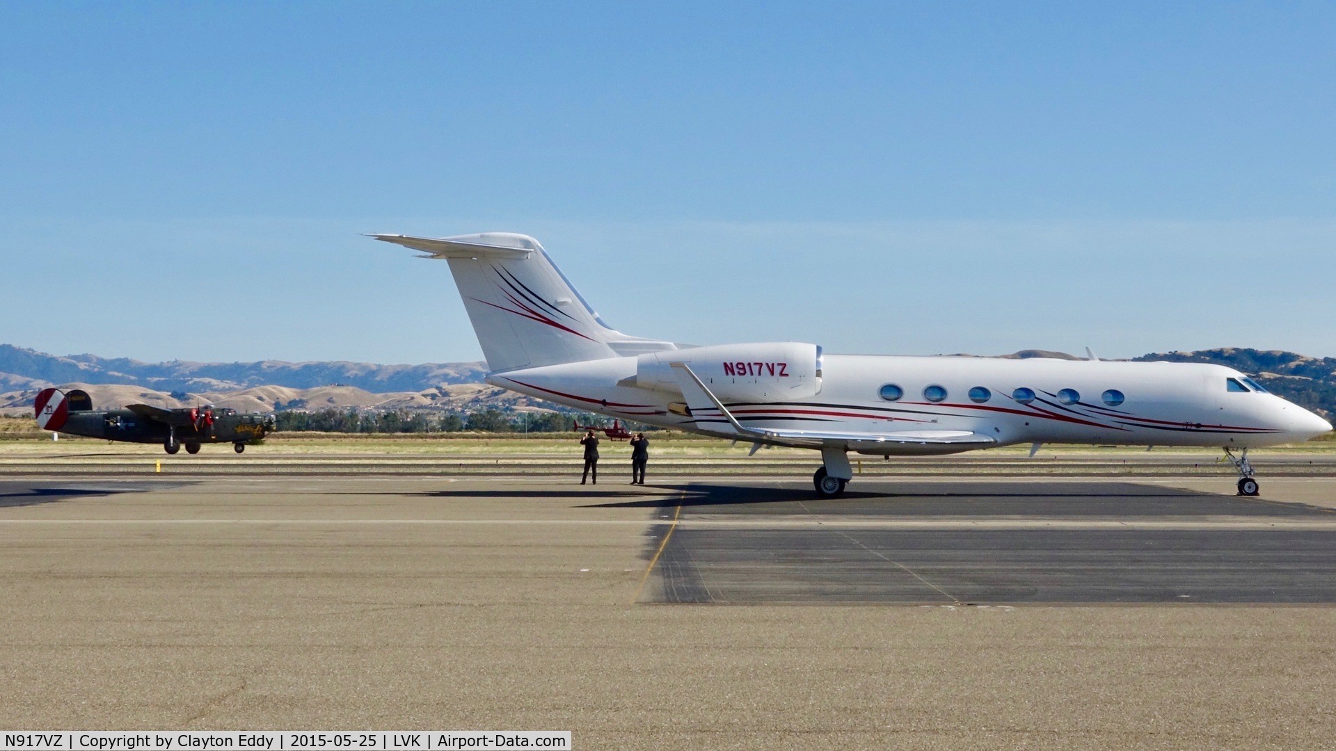 N917VZ, 1996 Gulfstream Aerospace G-IV C/N 1292, Livermore Airport 2015