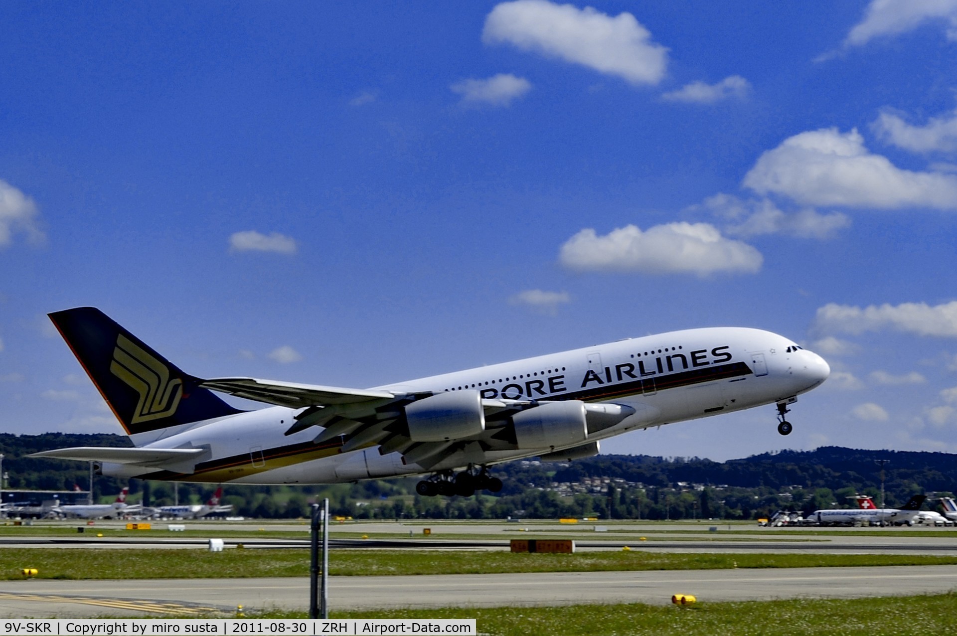 9V-SKR, 2011 Airbus A380-841 C/N 082, Singapore Airlines Airbus A380-841 Airplane, Zurich-Kloten International Airport, Switzerland