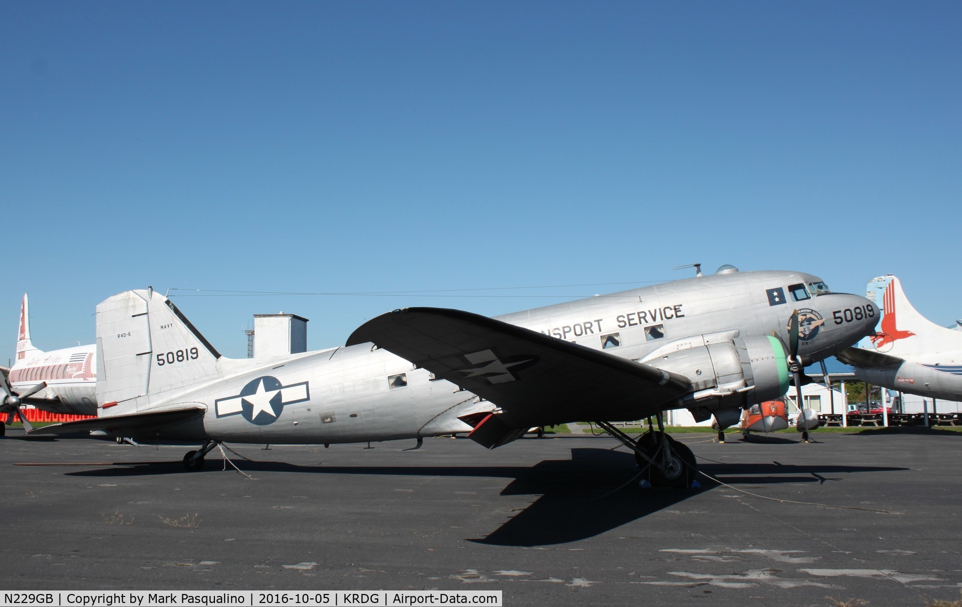 N229GB, 1944 Douglas C-47B-20-DK (R4D-6Z/DC-3) C/N 26874, Douglas DC-3C